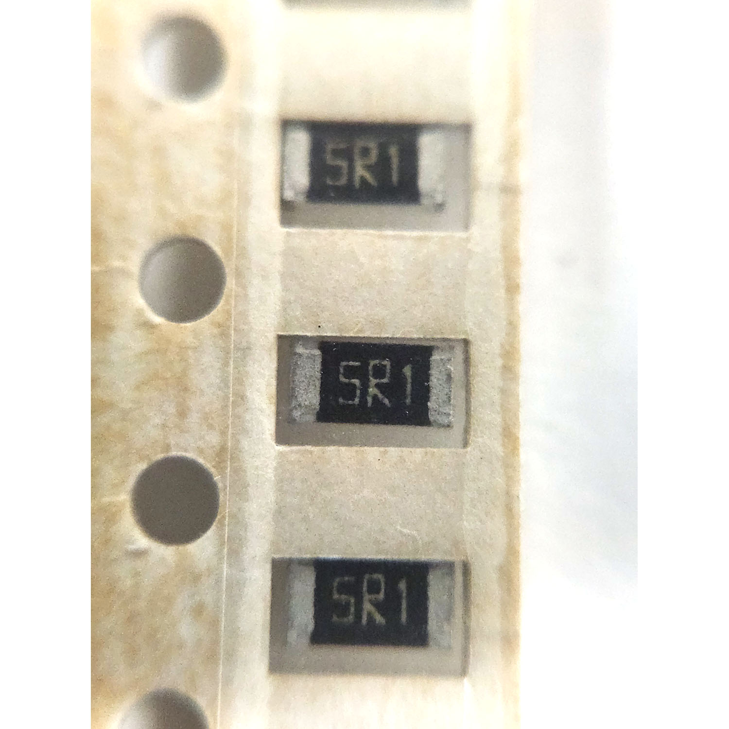 Motorola 0611077A19 – Chip Resistor 5.1 Ω 1/8W | Single-unit