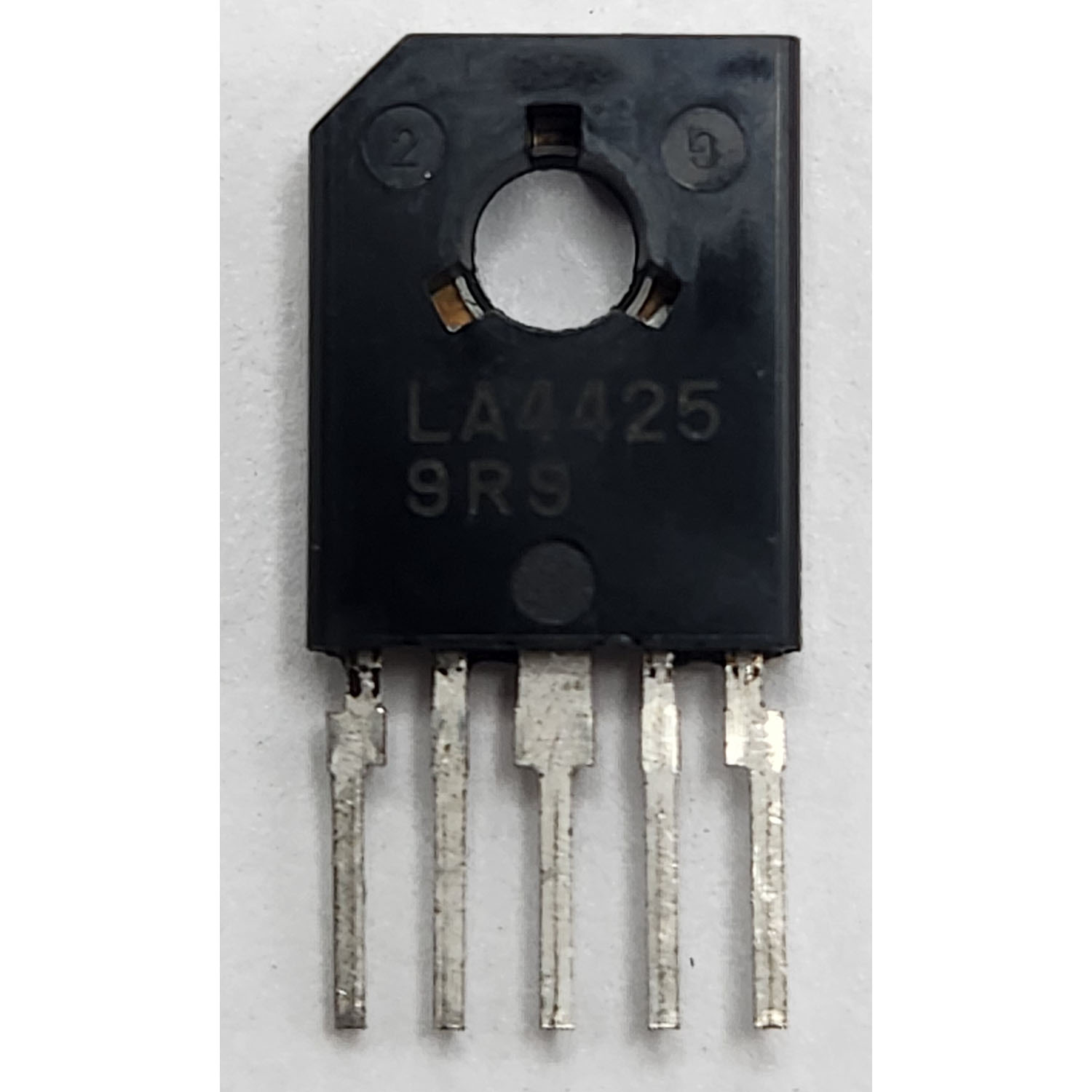 Icom 1110003091 – Sanyo LA4425A Audio Power Amplifier IC SIP-5