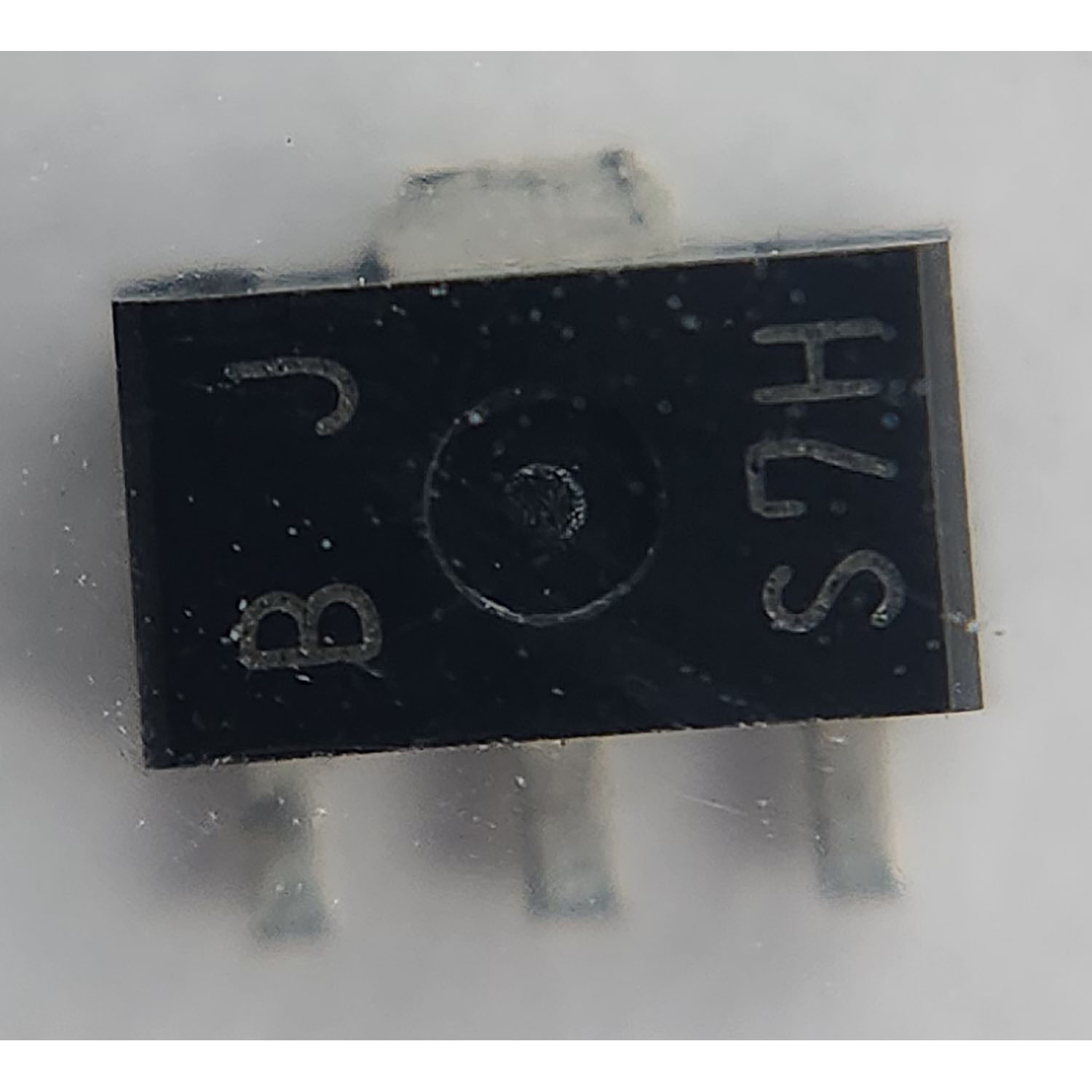 Icom 1520000860 – 2SB1302S A210 SOT-223 PNP Transistor