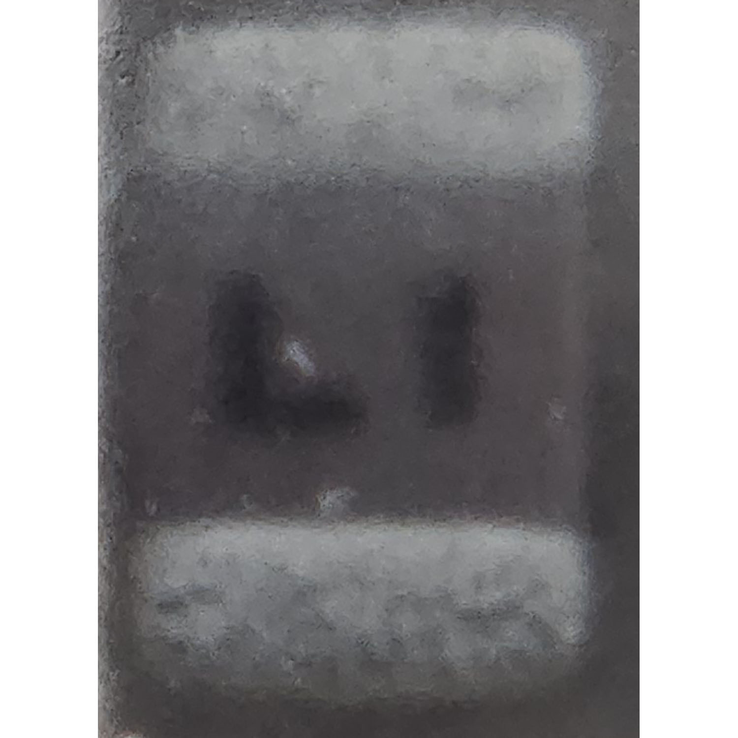 Motorola 2113740A39 27pF Class 1 NPO ceramic chip capacitor with through-hole leads for radio RF circuits