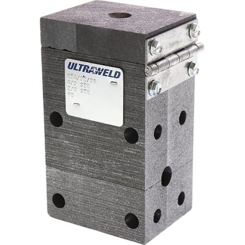 RT4/02/0B - Front view